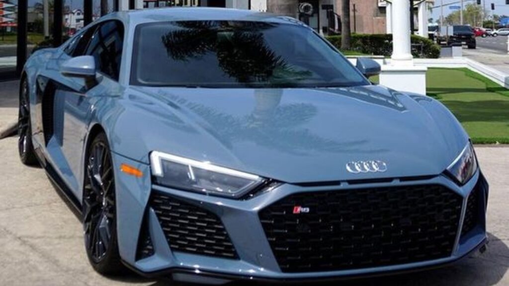 Grey Audi R8 Coupé - Rent an Audi R8 Coupé from Four Seasons Car Rental