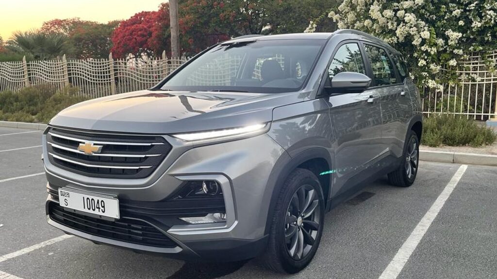 Grey Chevrolet Captiva - Rent a Chevrolet Captiva from Four Seasons Car Rental