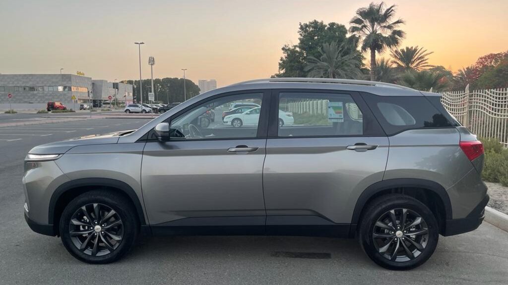 Grey Chevrolet Captiva - Rent a Chevrolet Captiva from Four Seasons Car Rental