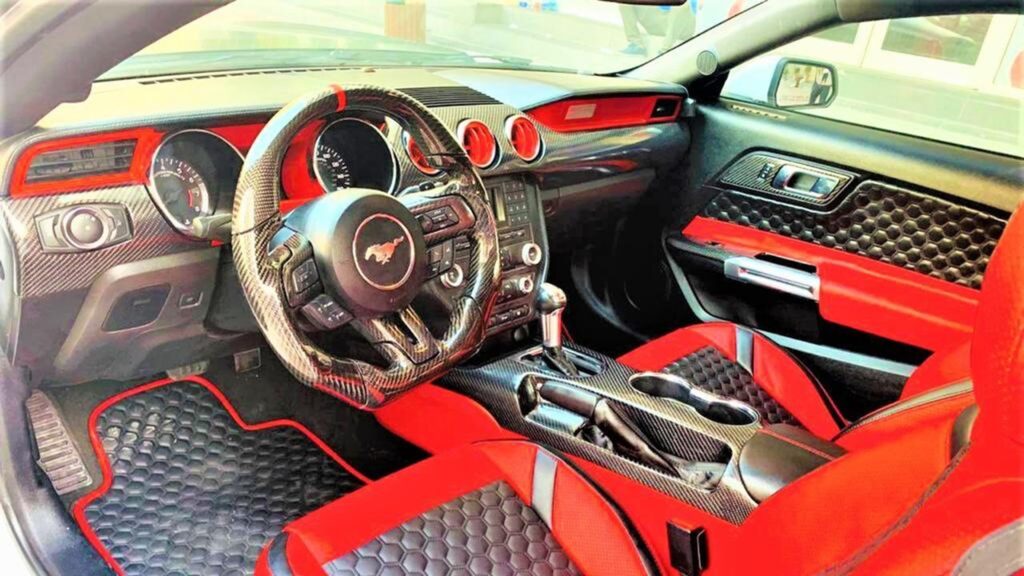 White Ford Mustang GT - Rent a Ford Mustang GT from Four Seasons Car Rental