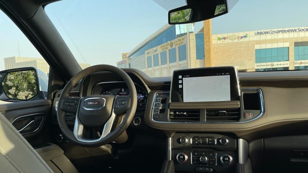 Black GMC Yukon - Rent a GMC Yukon from Four Seasons Car Rental