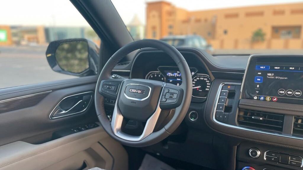 Black GMC Yukon - Rent a GMC Yukon from Four Seasons Car Rental