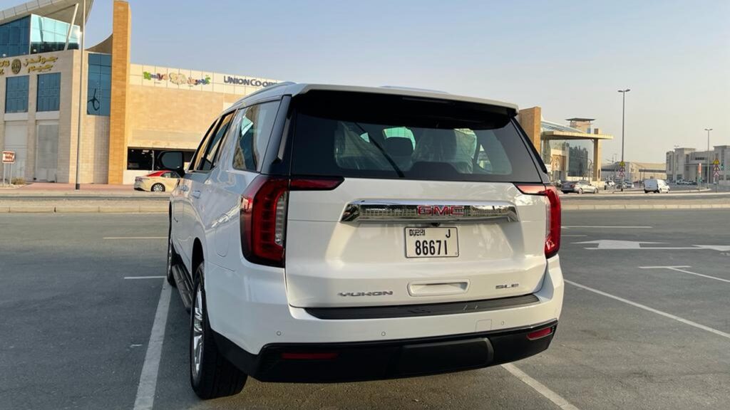 White GMC Yukon - Rent a GMC Yukon from Four Seasons Car Rental