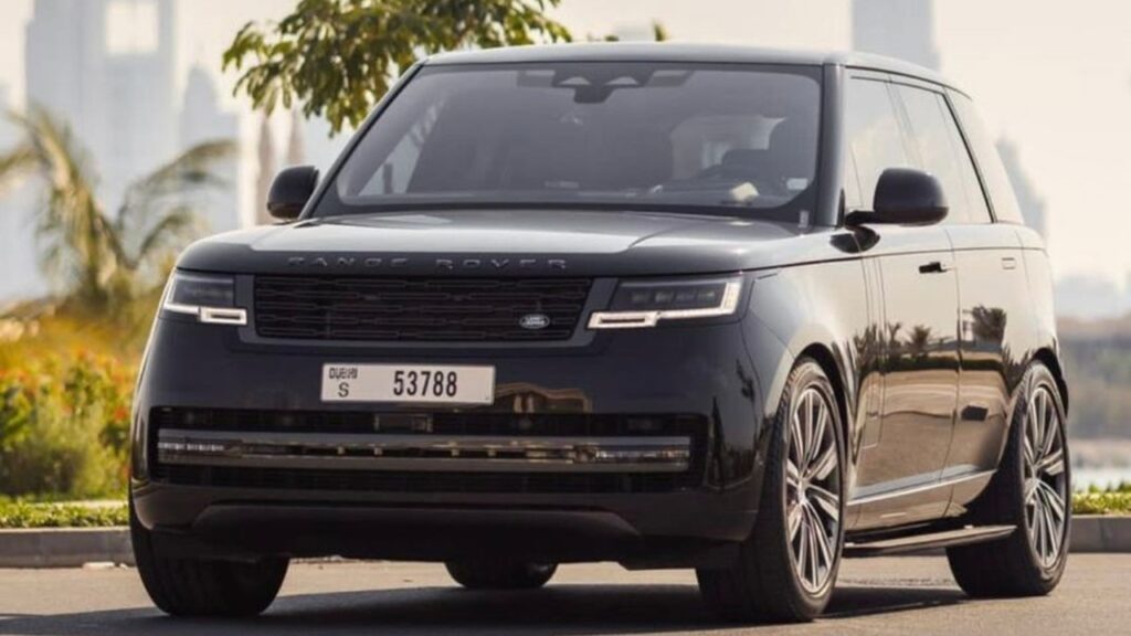 Black Range Rover Evoque - Rent a Range Rover Evoque from Four Seasons Car Rental