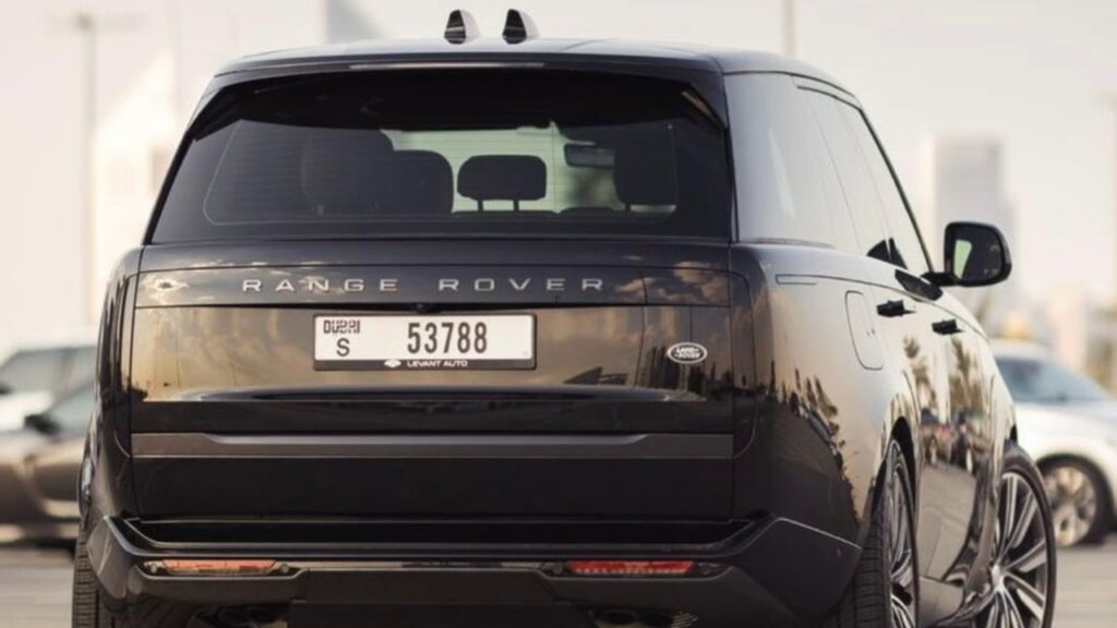 Black Range Rover Evoque - Rent a Range Rover Evoque from Four Seasons Car Rental