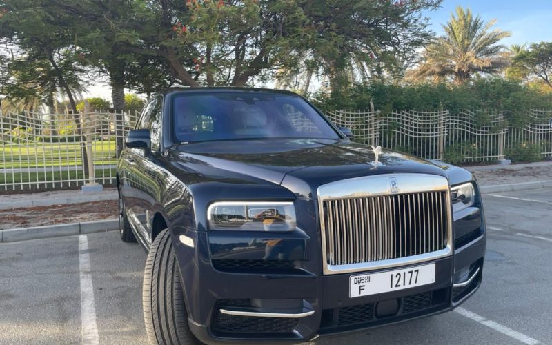 Black Rolls Royce Cullinan - Rent a Rolls Royce Cullinan from Four Seasons Car Rental