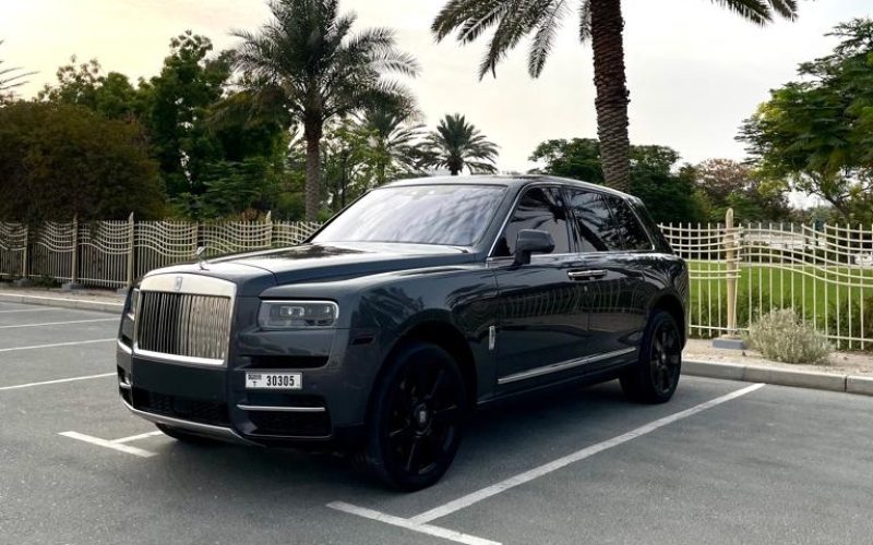 Chocolate Rolls Royce Cullinan - Rent a Rolls Royce Cullinan from Four Seasons Car Rental