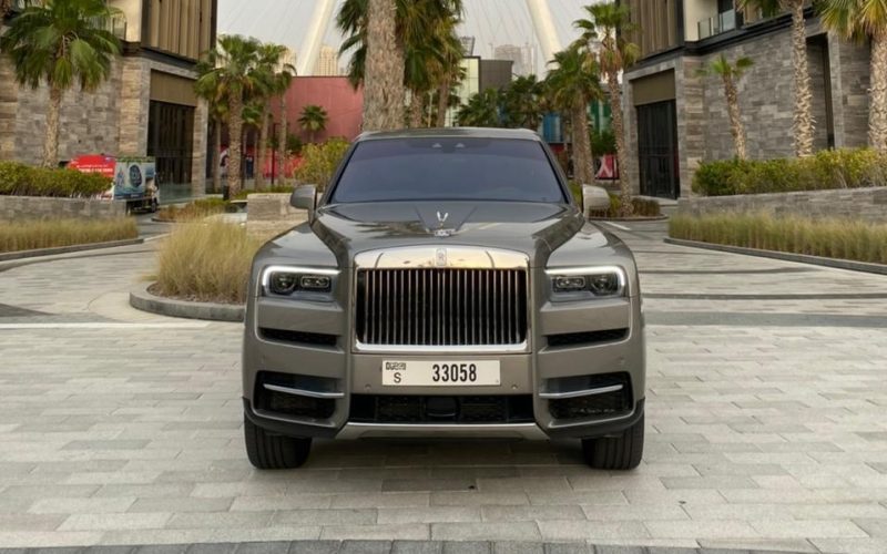 Silver Rolls Royce Cullinan - Rent a Rolls Royce Cullinan from Four Seasons Car Rental